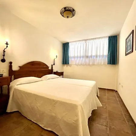 Comfortable Apartamento Ap1, Con Piscina, Cerca De Playa Roques Apartment