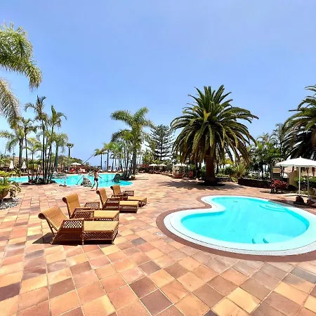 Comfortable Apartamento Ap1, Con Piscina, Cerca De Playa Roques 로스 레알레호스