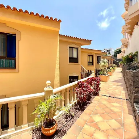 Comfortable Apartamento Ap1, Con Piscina, Cerca De Playa Roques